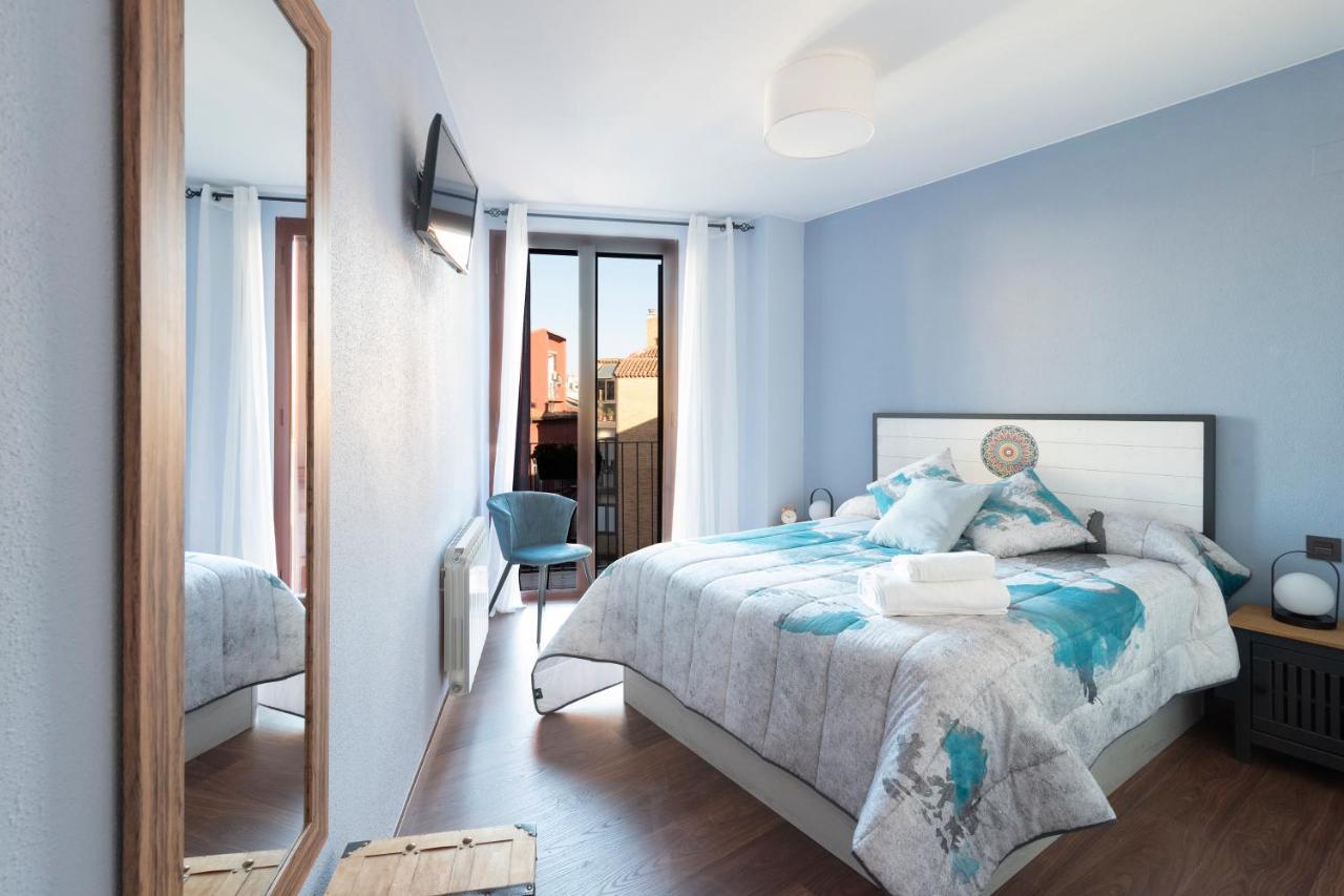 Arista Huesca Apartment Bagian luar foto